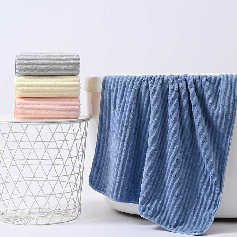 Coral fleece absorbent bath towel珊瑚绒菠萝网格吸水浴巾