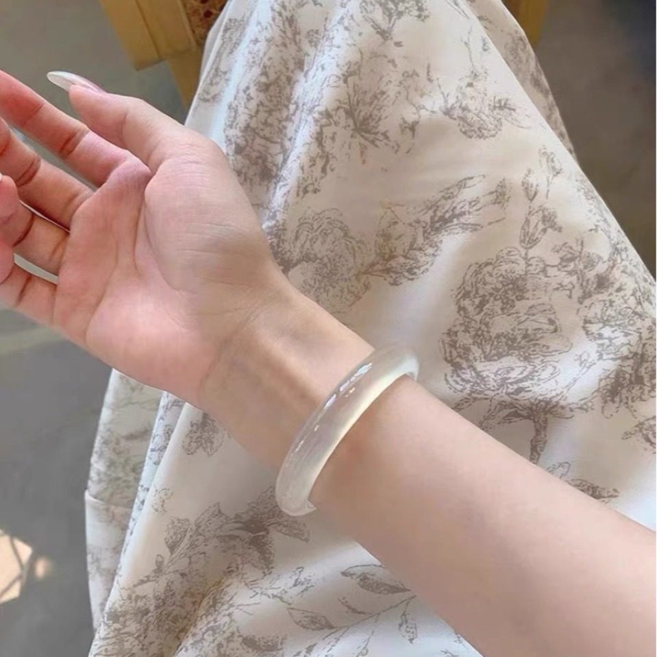 天然A级巴西玉髓手镯白月光手镯冰透贵妃镯 显白气质款