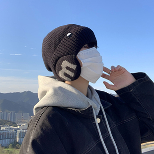 时尚M字母保暖护耳帽子男冬季户外骑行加绒加厚防风毛线针织冷帽