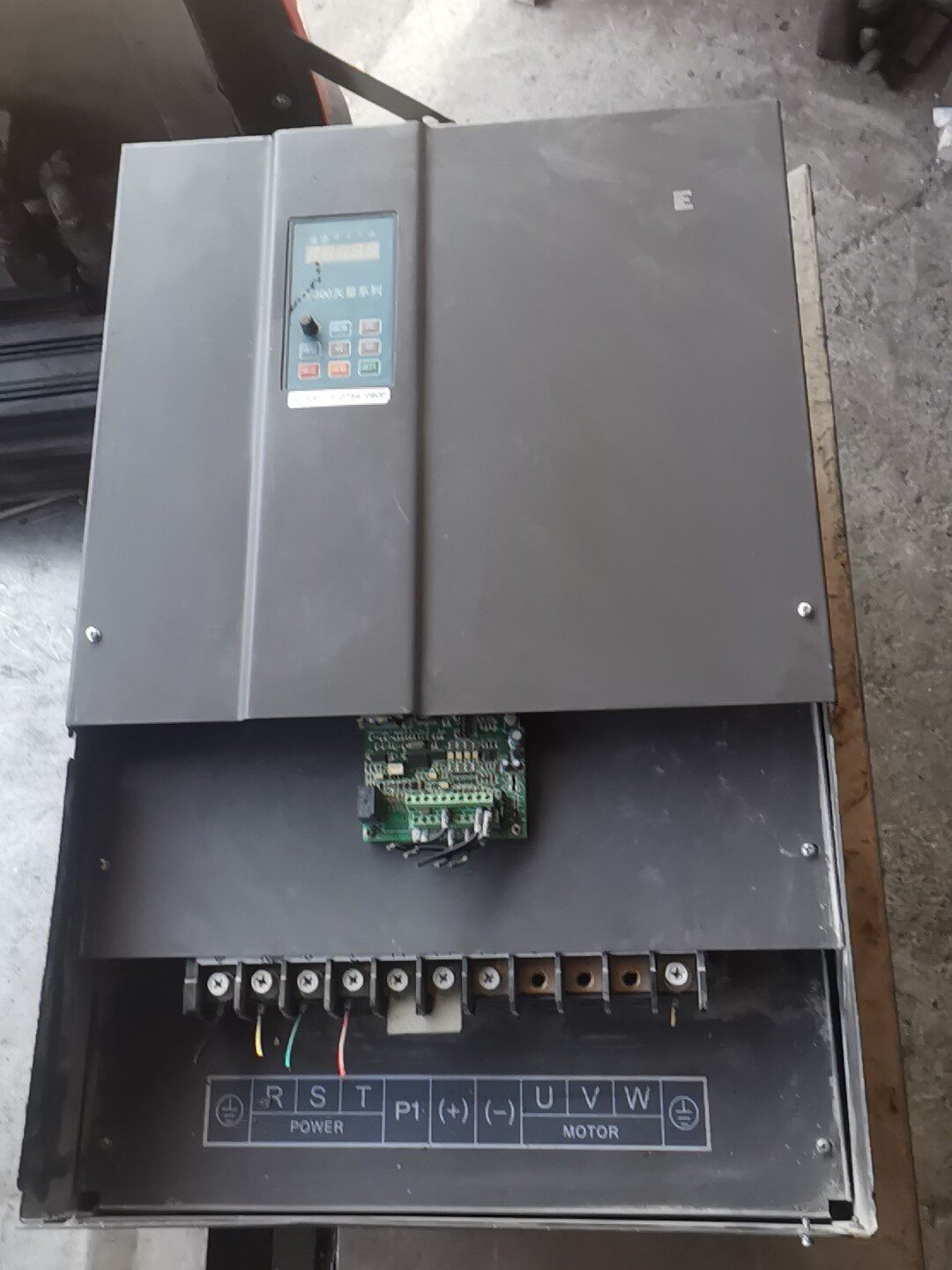 意斯特变频器est800-t3-75g90p