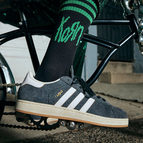 系带板鞋低帮（帮高小于10cm)