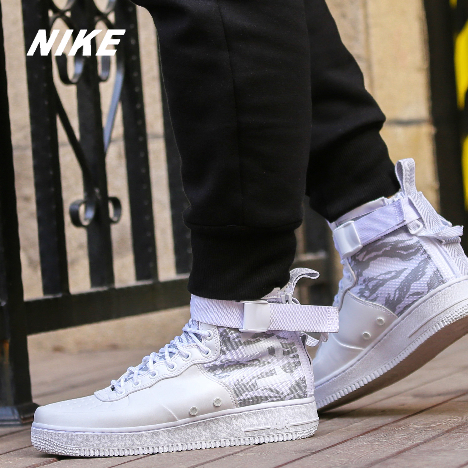 Nike/耐克正品SF Air Force1 Mid空一号高帮运动休闲板鞋AA1129