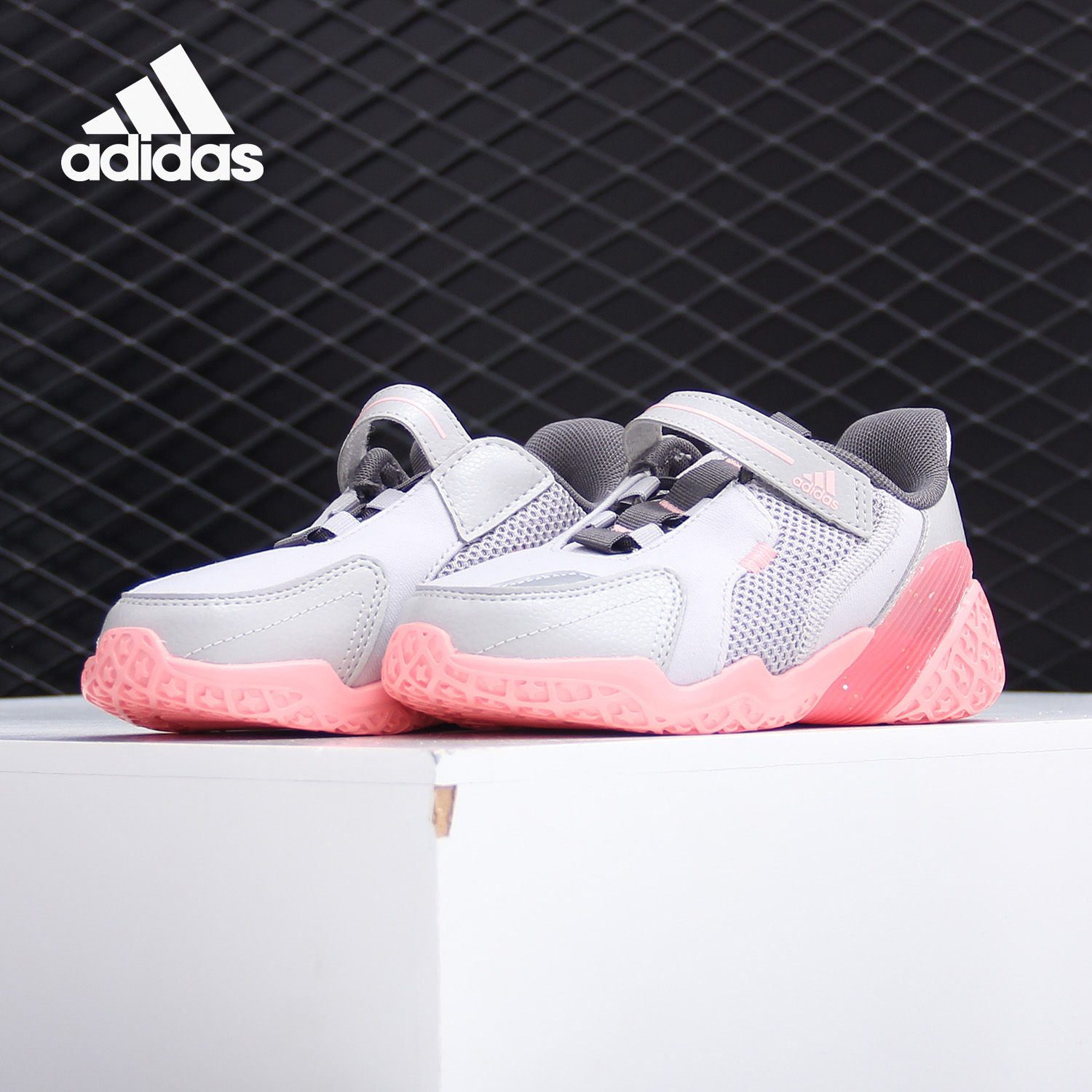 运动鞋Adidas/阿迪达斯透气