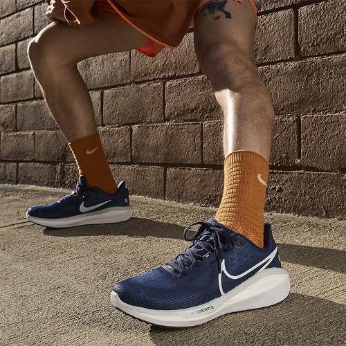Nike/耐克正品Air Zoom Vomero 17男士运动减震休闲鞋FB1309-400