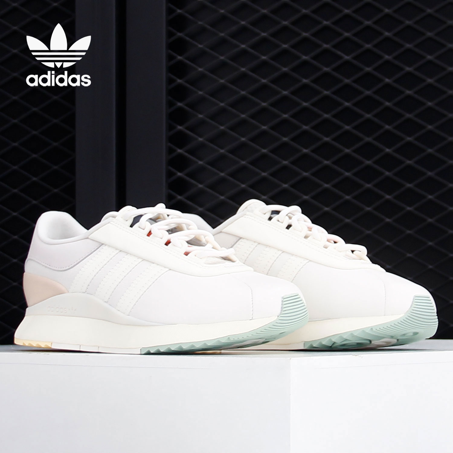 经典运动鞋Adidas/阿迪达斯