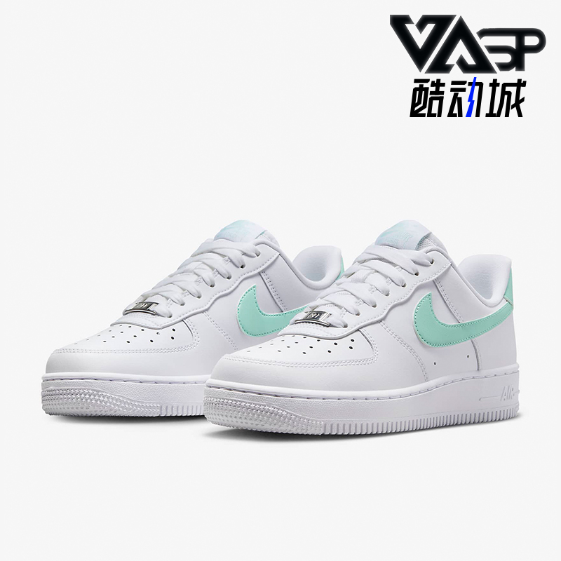 耐克女士耐磨低帮休闲运动板鞋