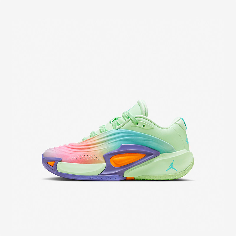 耐克GS女子大童系带减震篮球鞋