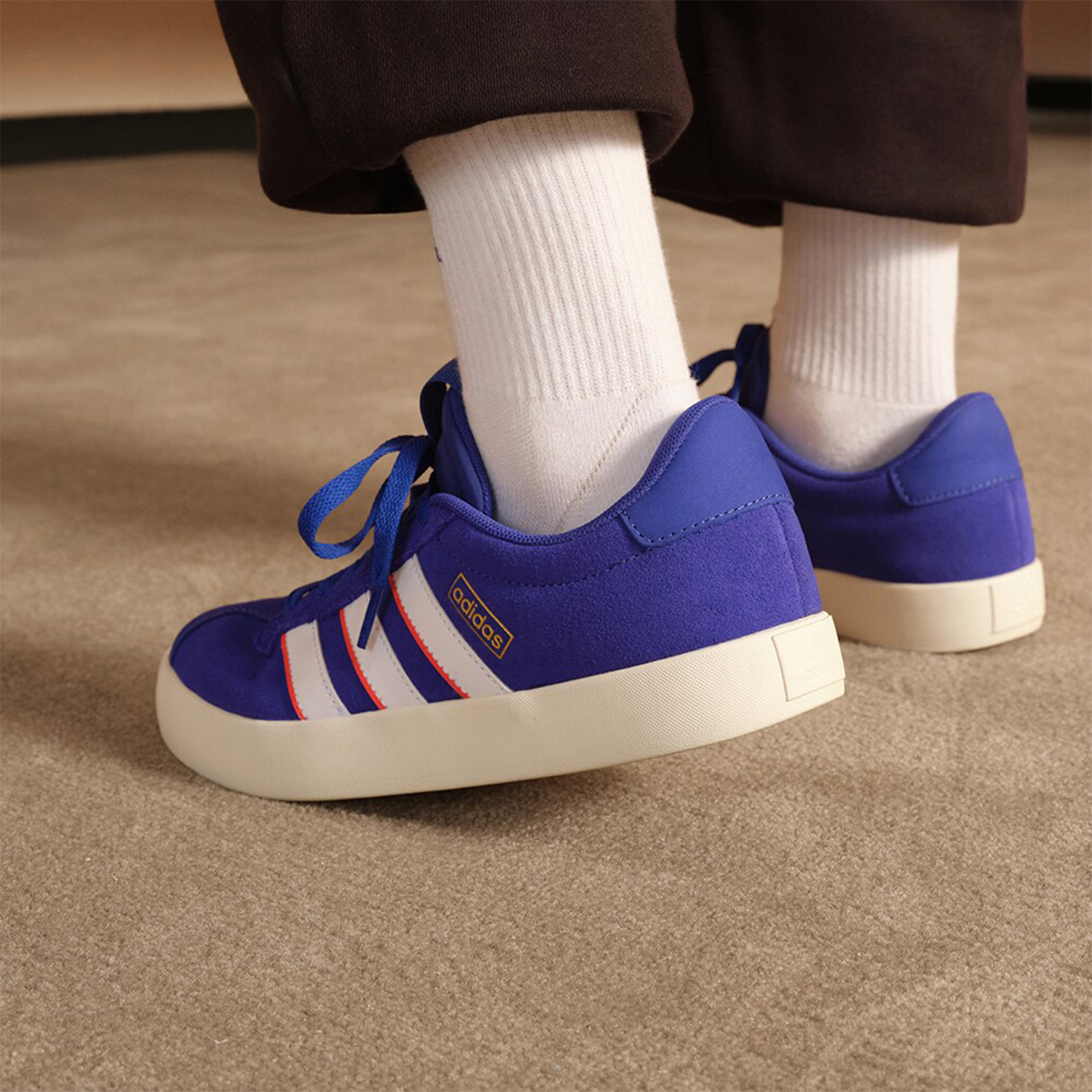 Adidas/阿迪达斯官方正品新款男女款简约低帮休闲运动板鞋ID6283