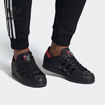 阿迪达斯男女经典板鞋