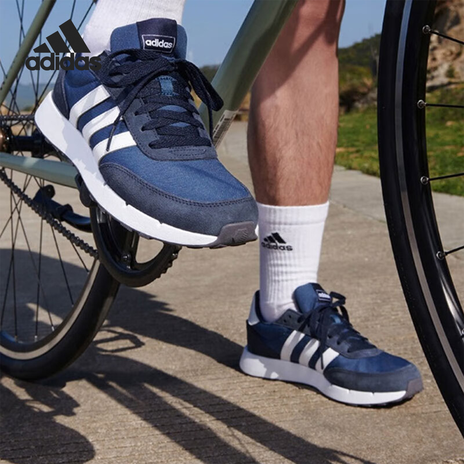 Adidas/阿迪达斯官方正品2024新款男女运动缓震复古跑步鞋JS3022