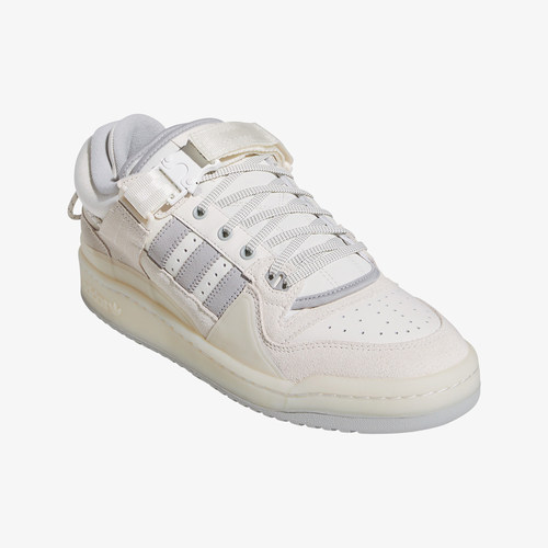 车缝线搭扣板鞋Adidas阿迪达板鞋