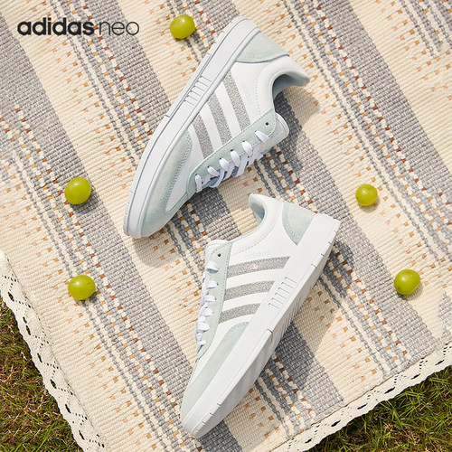 系带板鞋低帮（帮高小于10cm)