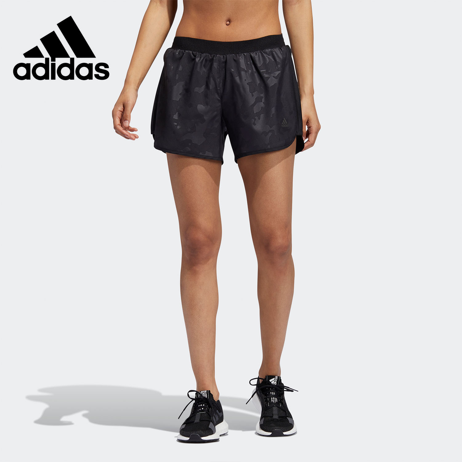 Adidas/阿迪达斯官方正品女子夏季透气轻盈跑步运动短裤 DW5962