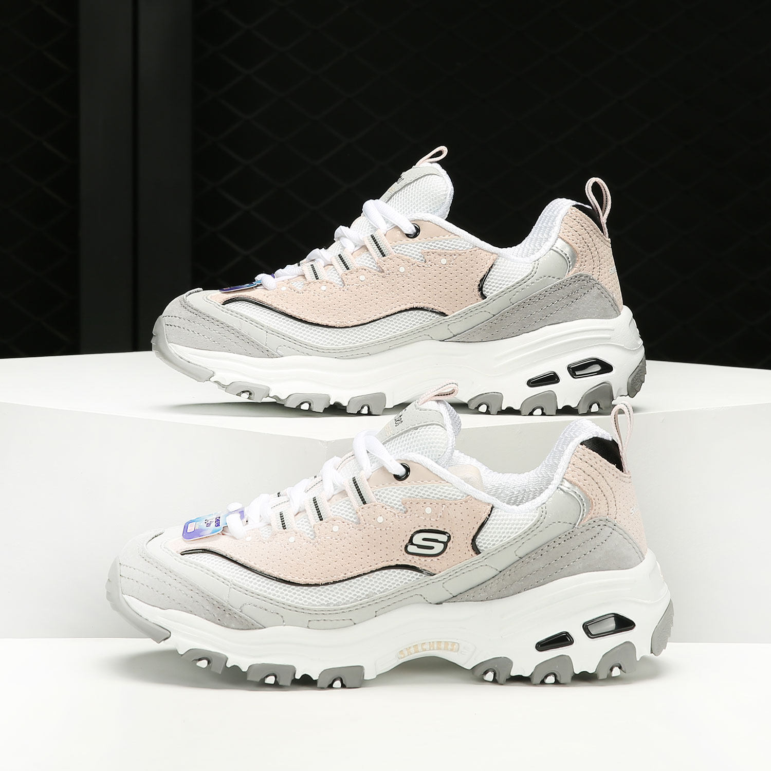 Skechers/斯凯奇正品时尚厚度舒适减震休闲运动鞋熊猫老爹鞋女鞋