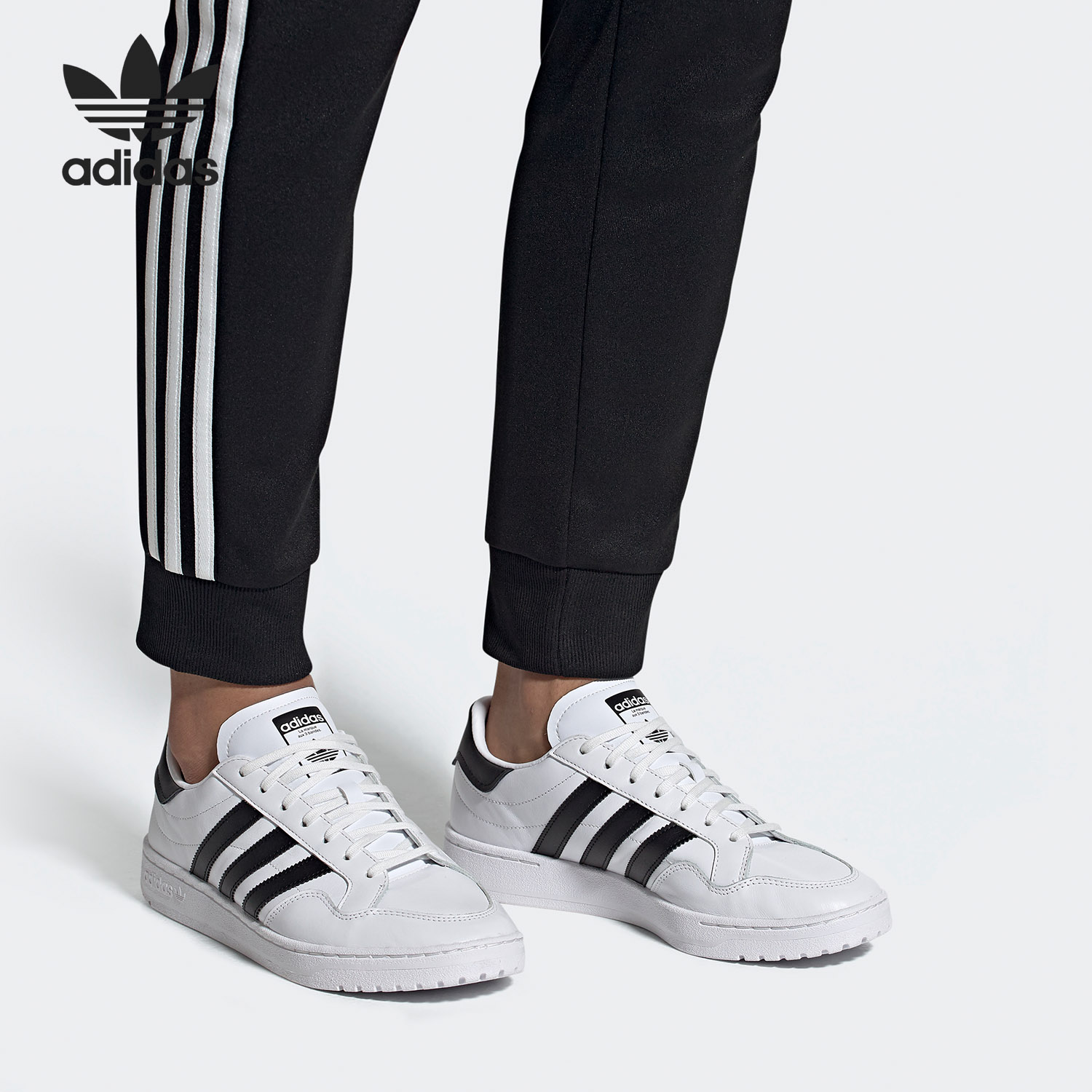 休闲板鞋Adidas/阿迪达斯