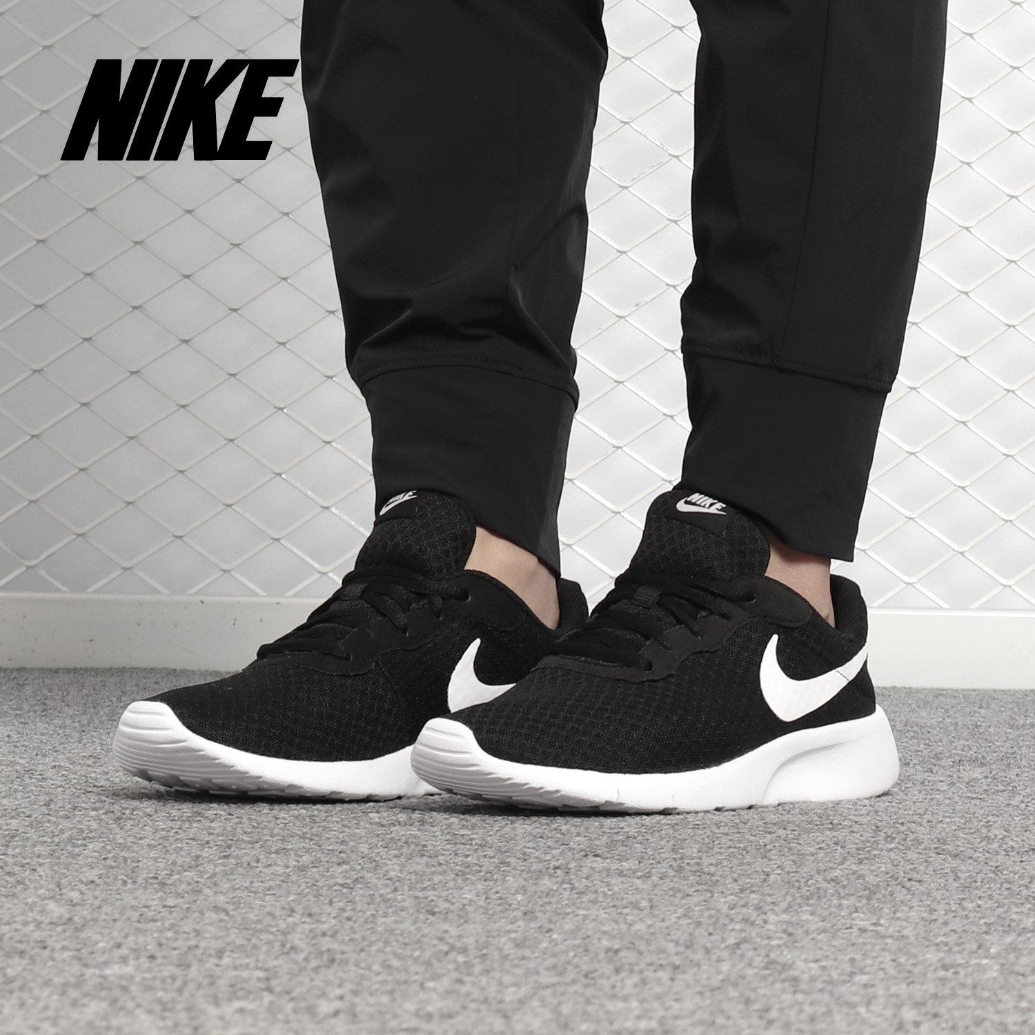 Nike/耐克正品当季新款大童网面透气运动休闲跑步鞋 818381