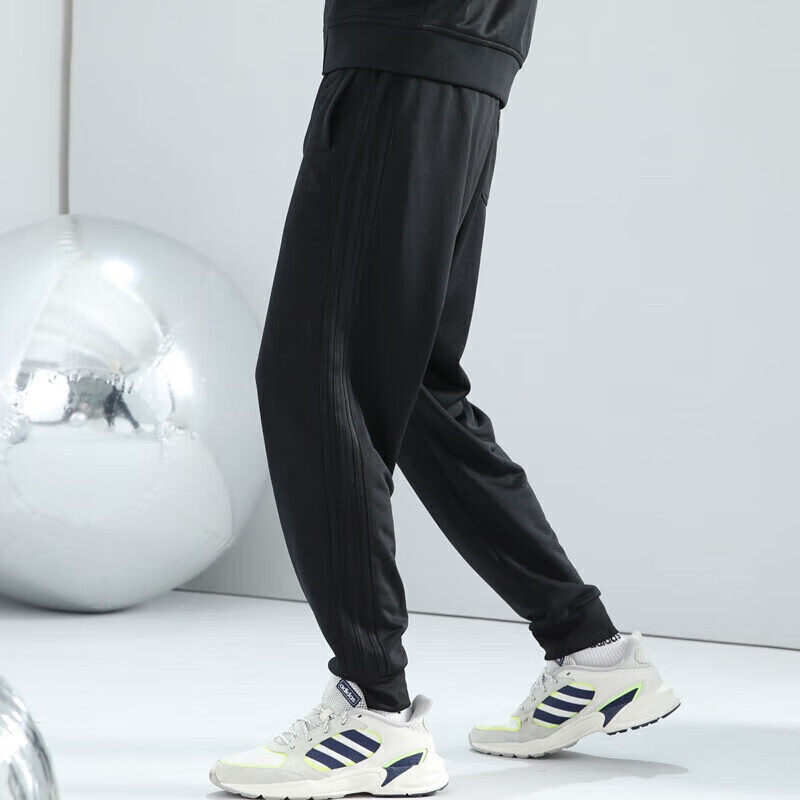 宽松型运动休闲透气运动长裤