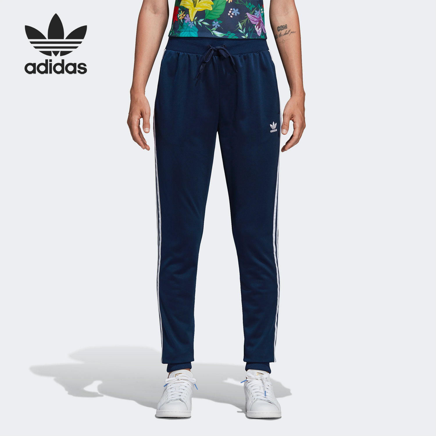 Adidas/阿迪达斯正品三叶草年夏季新款女子运动长裤 ED6586