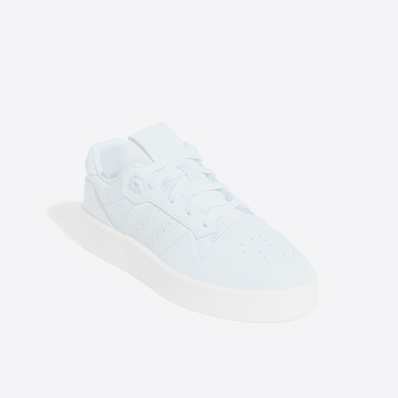 阿迪达斯女士复古运动篮球风板鞋