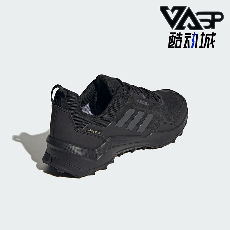 阿迪达斯男士透气耐磨运动鞋