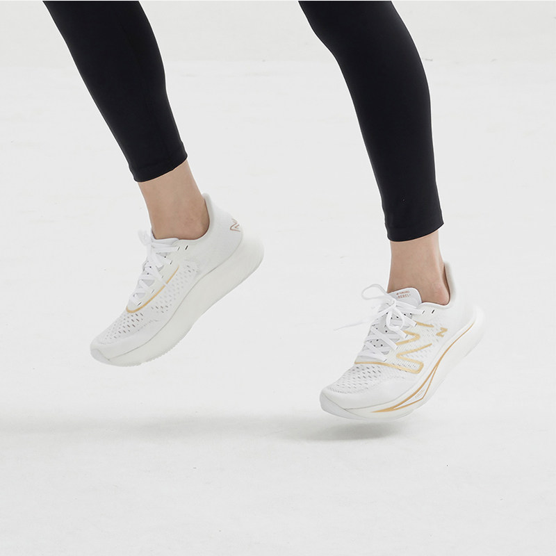 New Balance/NB正品运动女子减震防滑耐磨运动训练跑步鞋WFCXMW3