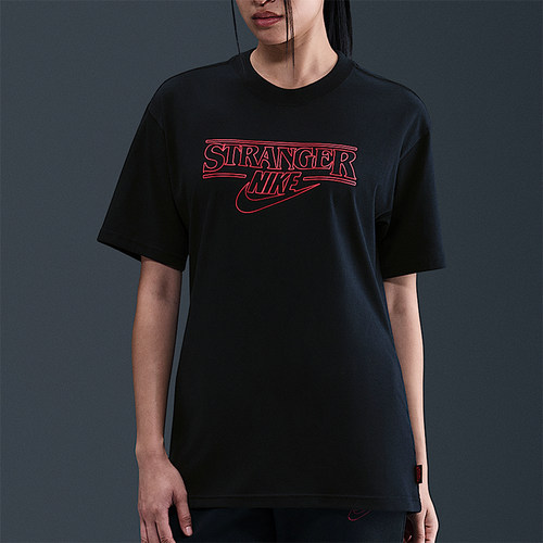 Nike/耐克正品Stranger Things男士休闲透气印花短袖IB8056-010