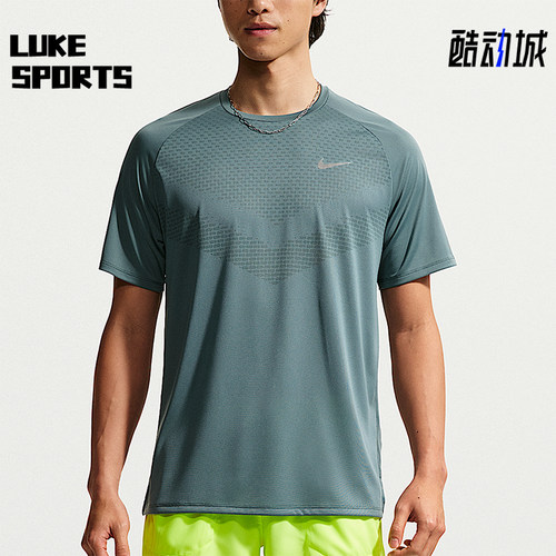 Nike/耐克正品Stride男士运动休闲印花短袖T恤衫HV5204-382