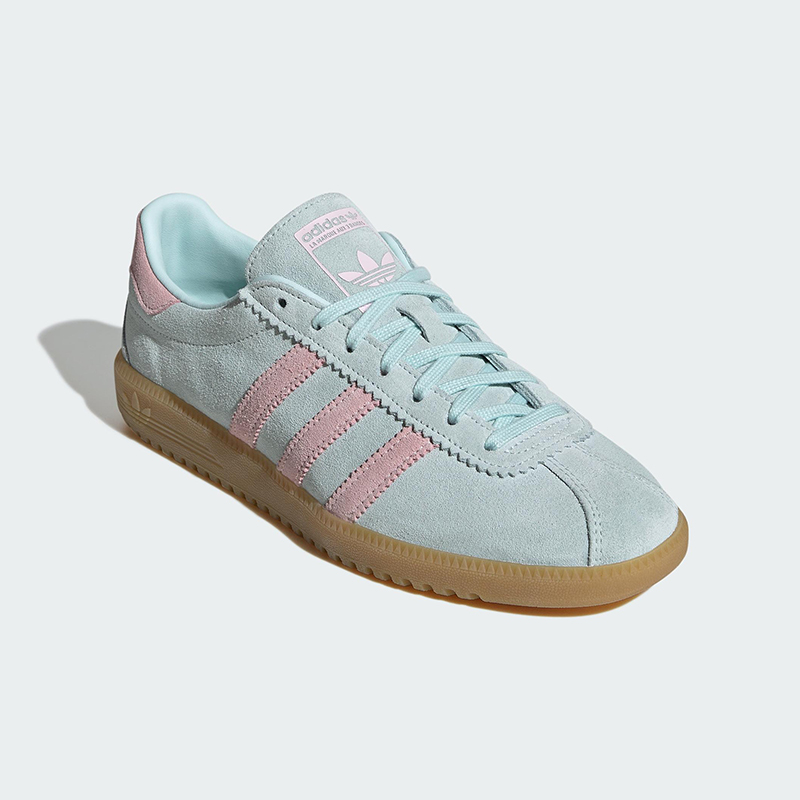 Adidas/阿迪达斯正品三叶草新款女士复古轻便透气防滑板鞋JS0257