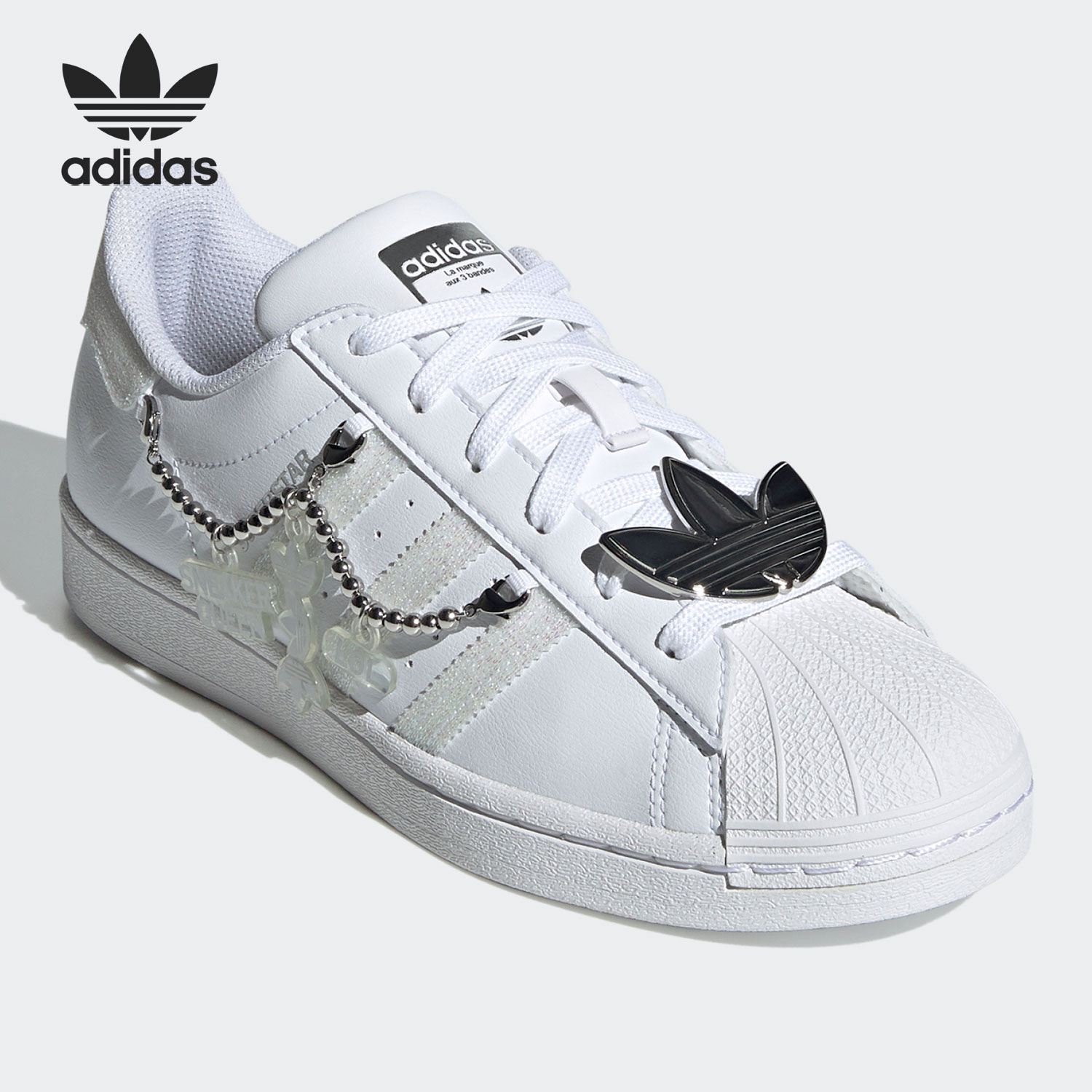 阿迪达斯女子低帮经典运动板鞋