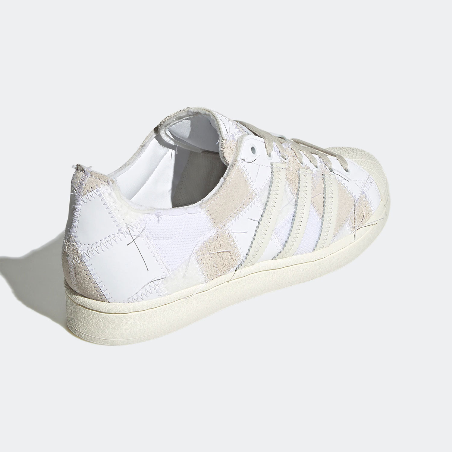 板鞋低帮（帮高小于10cm)