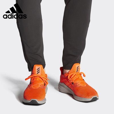 男女运动休闲鞋阿迪达斯