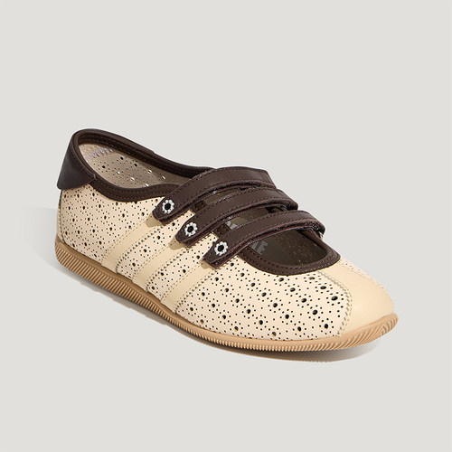 Adidas/阿迪达斯正品三叶草女士透气简约运动休闲鞋LA1349