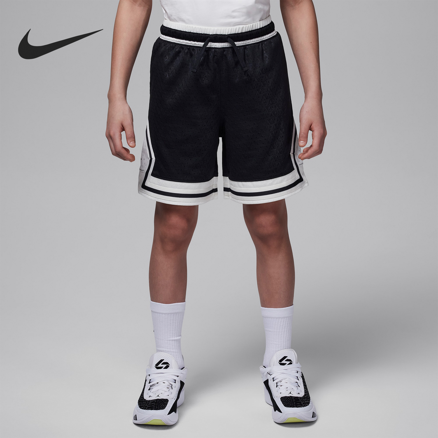 耐克大童休闲透气短裤