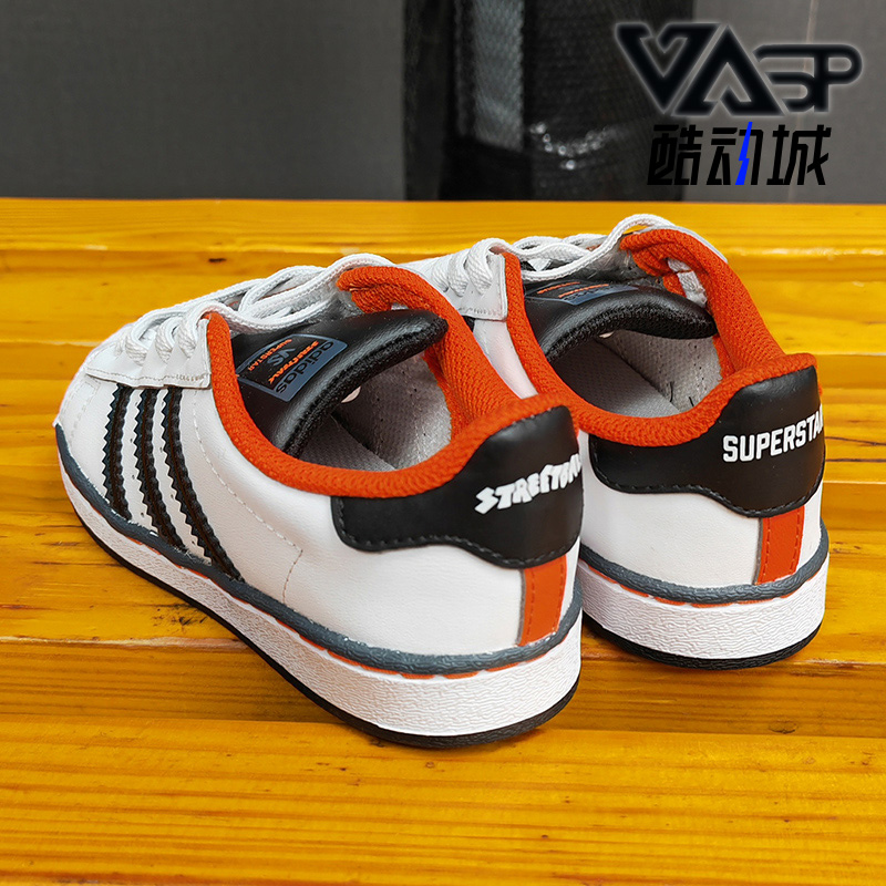 阿迪达斯三叶草小童运动休闲鞋