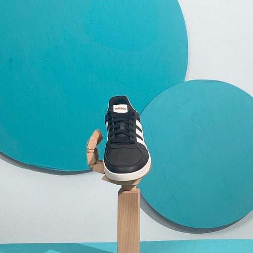 板鞋低帮（帮高小于10cm)