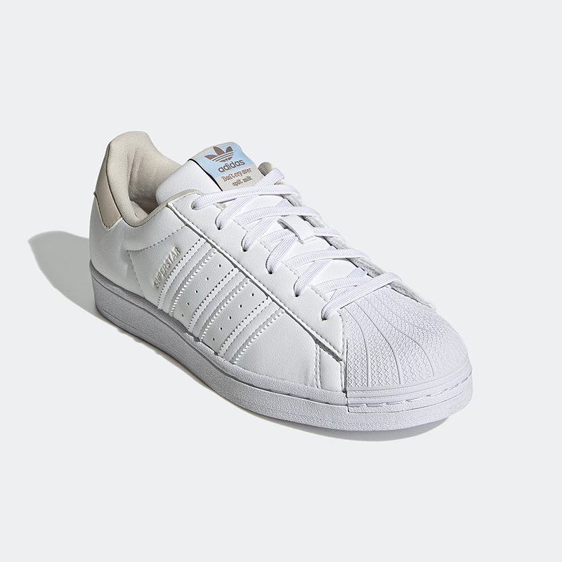 阿迪达斯正品女子板鞋