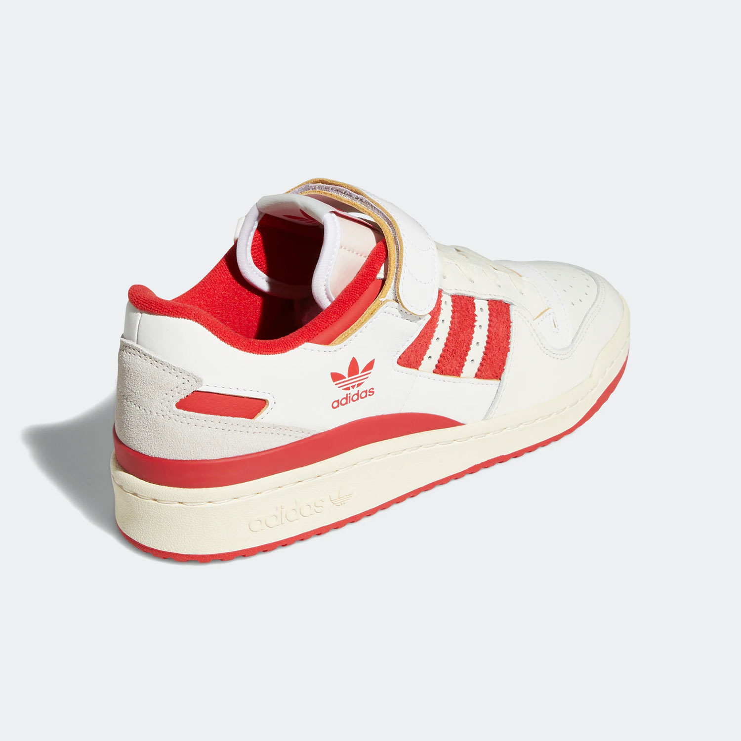 板鞋低帮（帮高小于10cm)