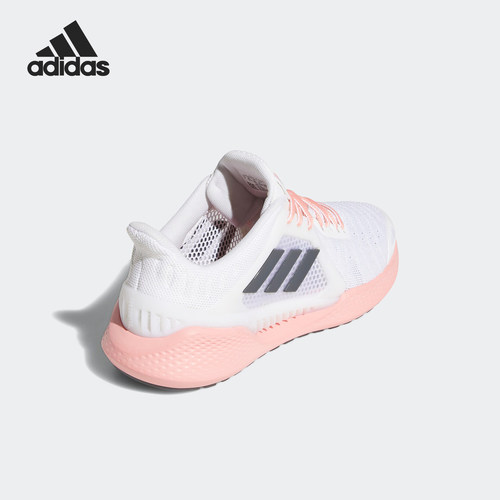 清风阿迪达斯跑步鞋女子