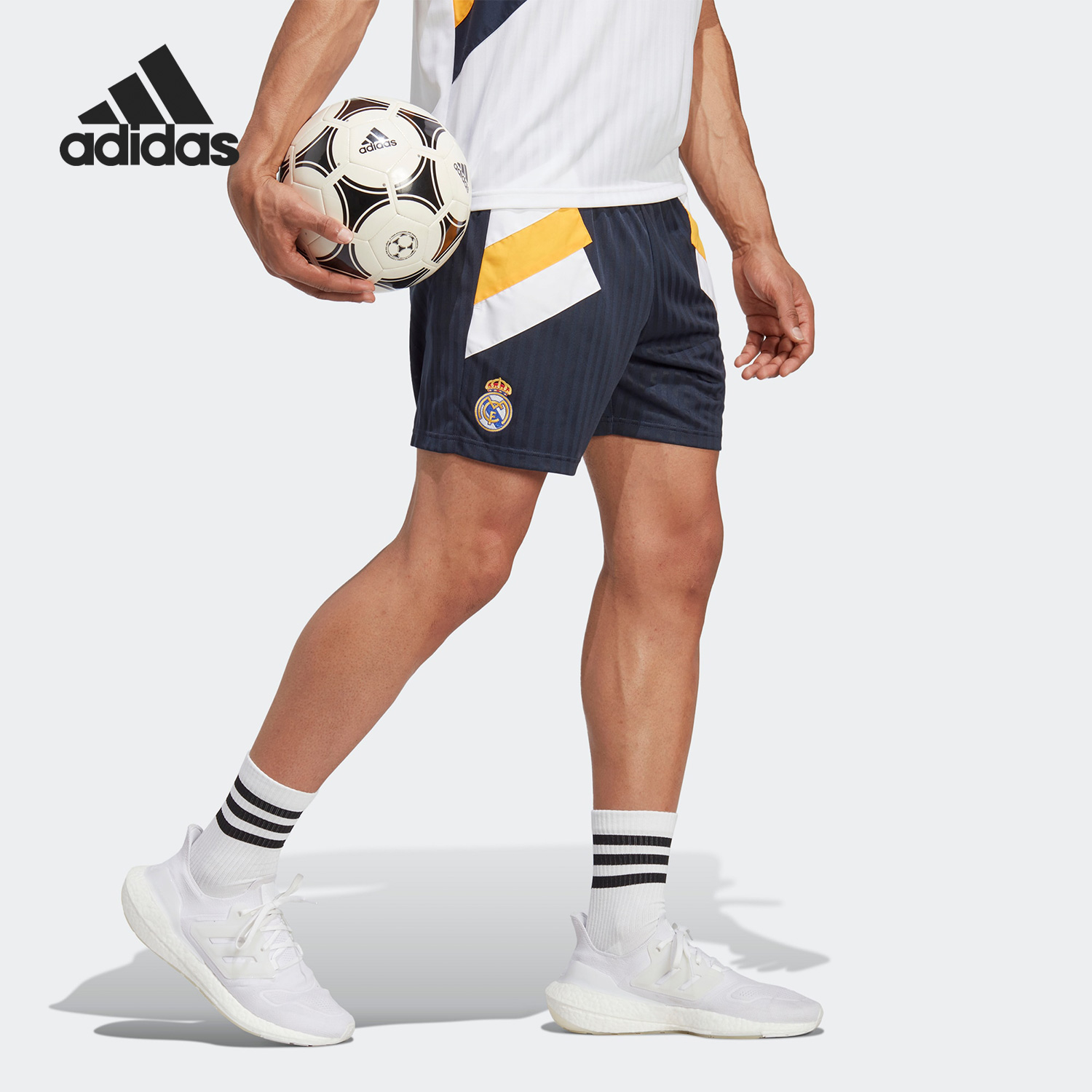 Adidas/阿迪达斯官方正品夏季新款男子皇马足球休闲短裤HT6457