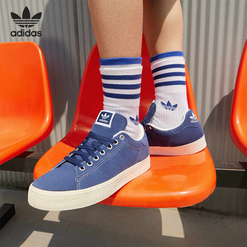 车缝线系带板鞋Adidas阿迪达板鞋