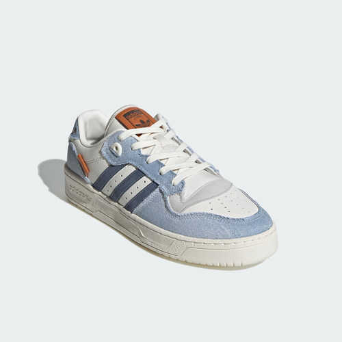 系带板鞋低帮（帮高小于10cm)