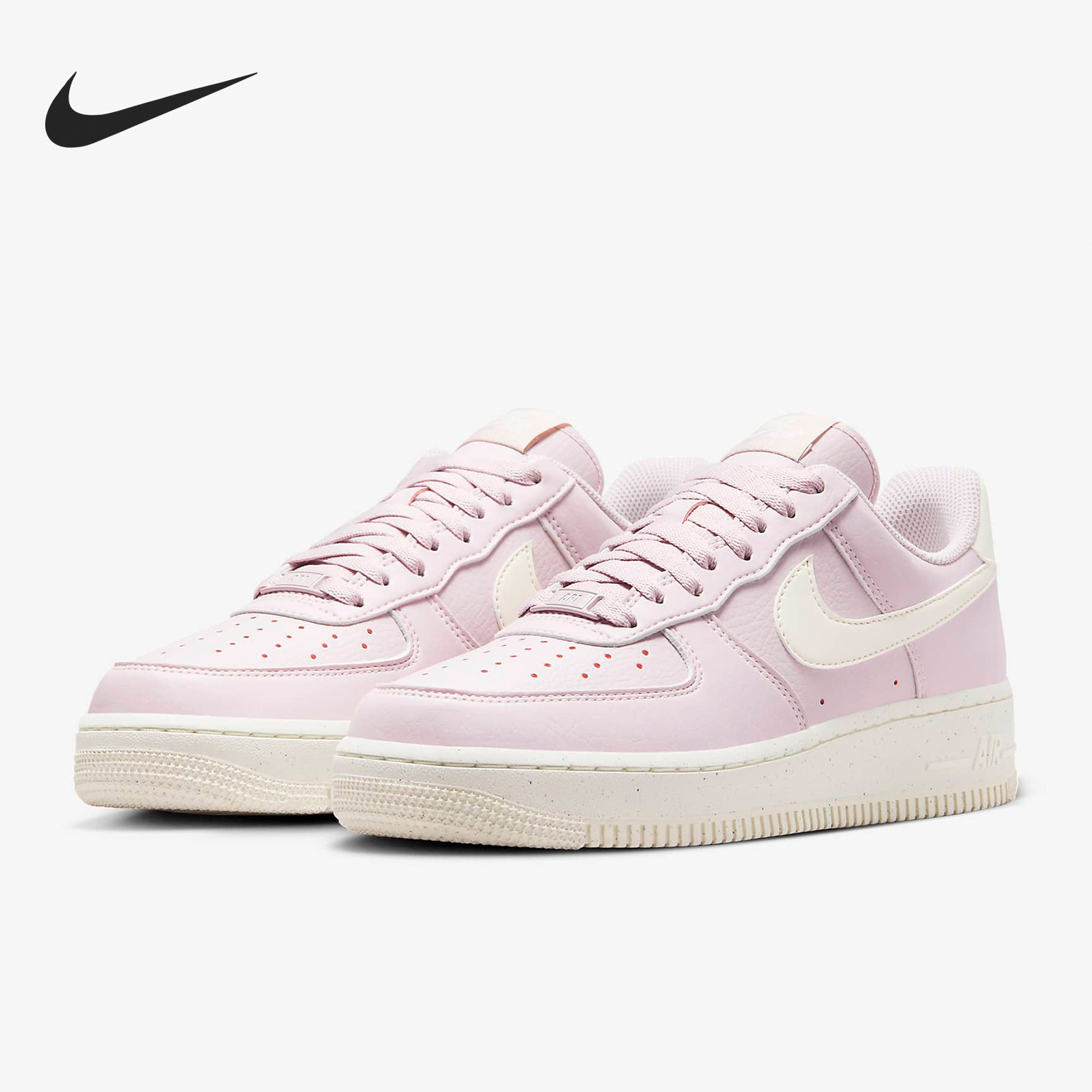 Nike/耐克正品Air Force 1女士耐磨休闲运动板鞋DV3808-001