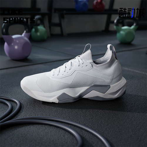 Adidas/阿迪达斯正品新款男士防滑低帮回弹运动训练鞋JI4196