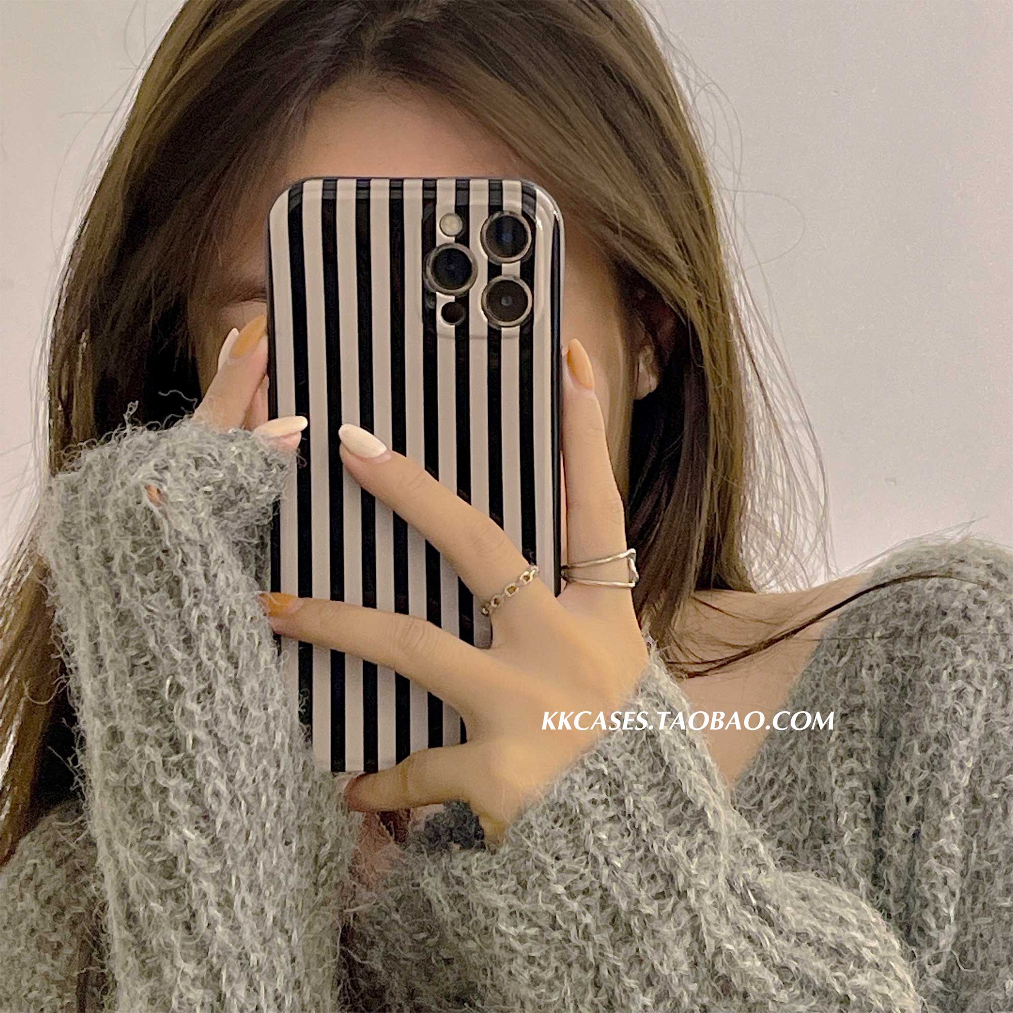 16复古简约黑灰竖条纹15手机壳17