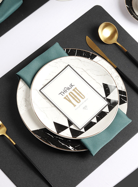 北欧样板间qingshe餐具摆台