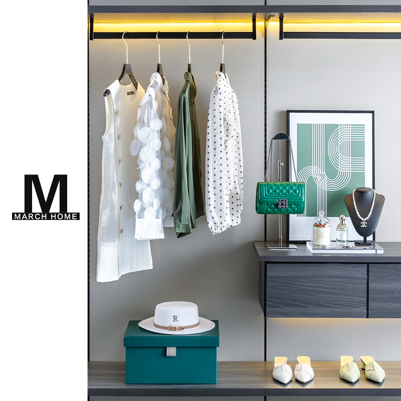 高端绿色系样板房衣帽间装饰品摆件连衣裙衣柜子包包衣服收纳道具