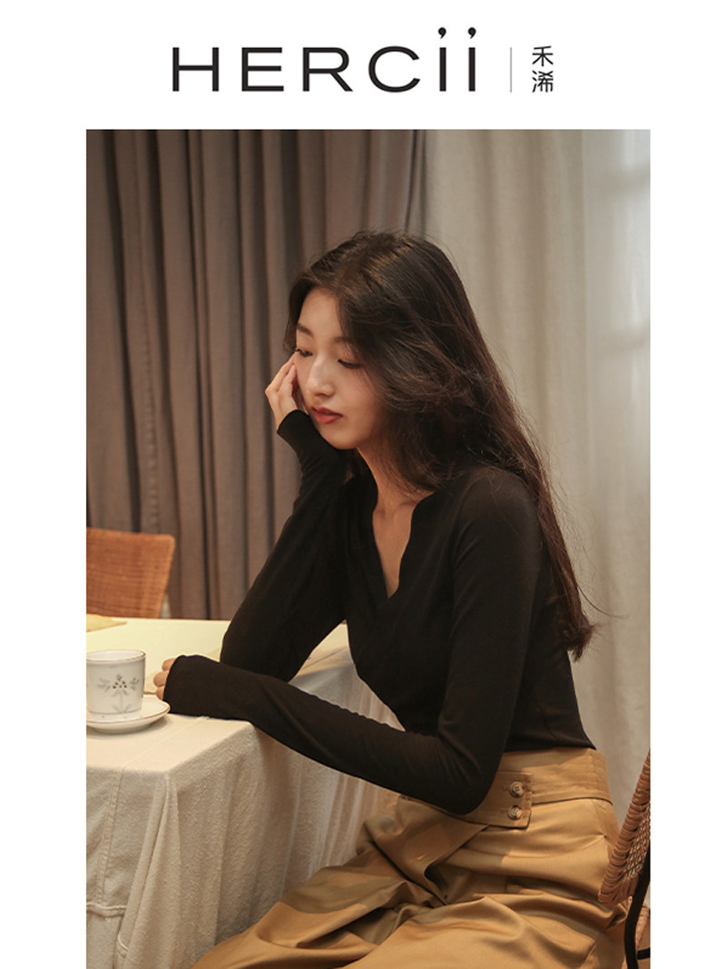 HERCII HEXI?2022 가을 신상 통근 단추 밑단 X넥 스웨터 상의 입고