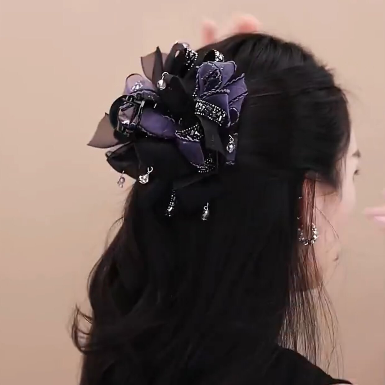 高级感紫色蝴蝶结抓夹女2026新款气质百搭发夹后脑勺盘发鲨鱼夹子