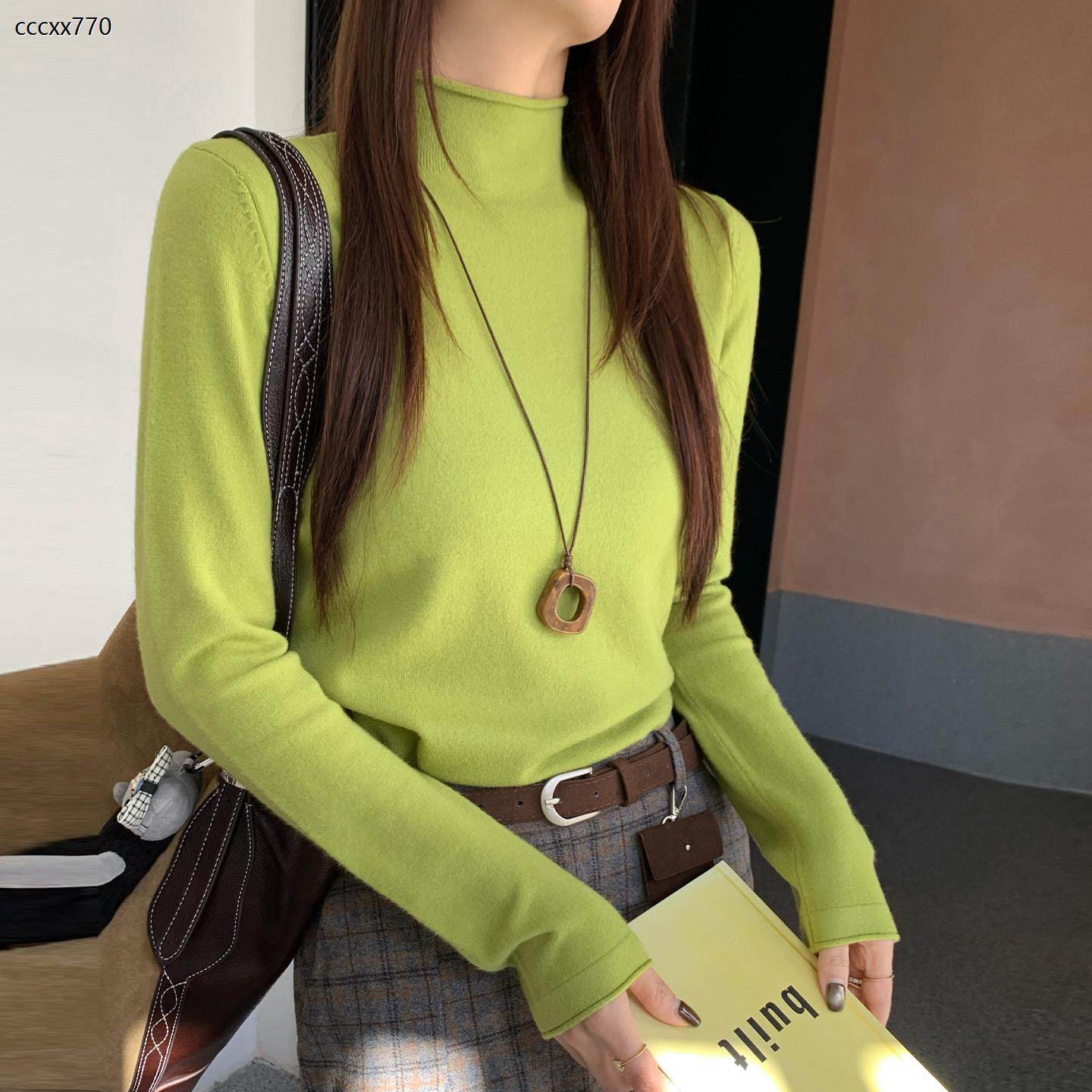 绿色半高领毛衣打底衫女内搭2025新款冬季穿搭巨好看针织上衣