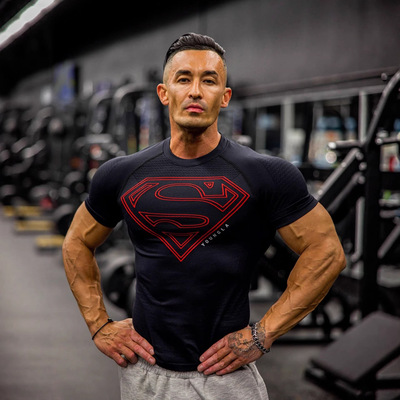 YOUNGLA联名Superman美式新款男士T恤肌肉运动健身透气紧身衣上衣